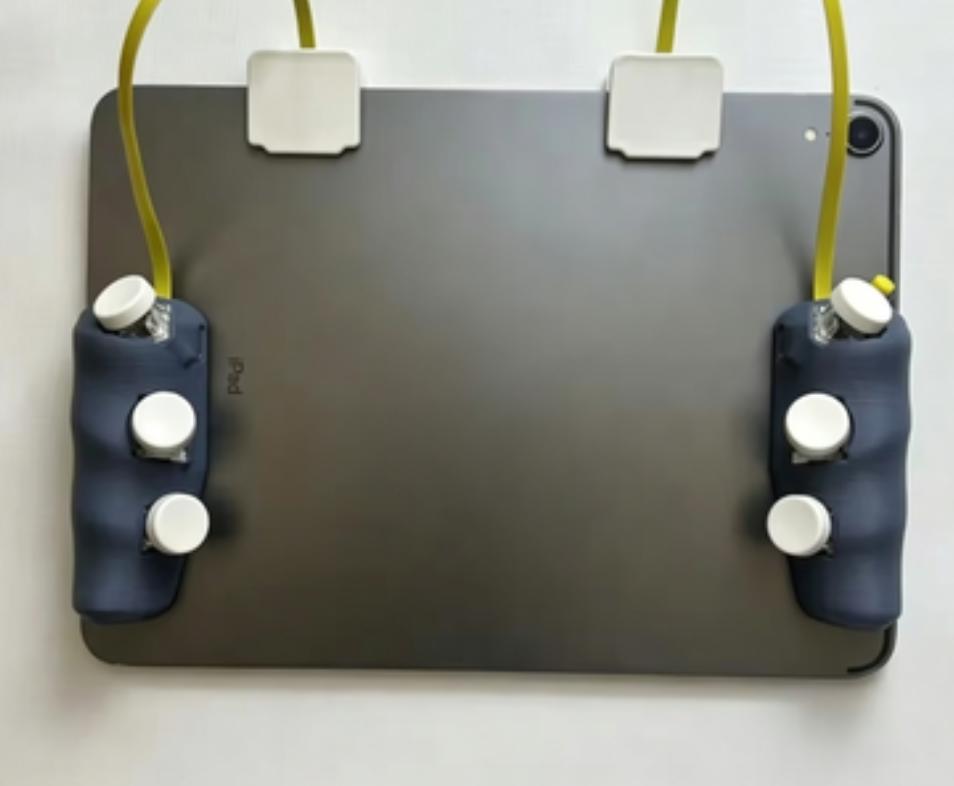 8 Finger Wireless Tablet Game Controller