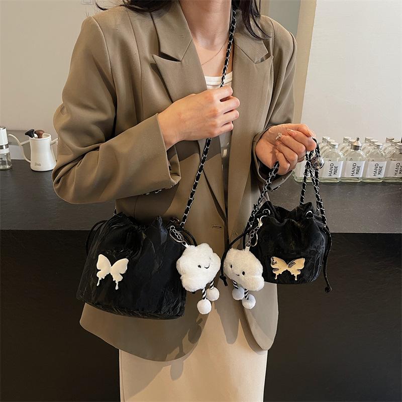 This year's popular bag women's 2025 new autumn butterfly bucket bag premium chain messenger bag