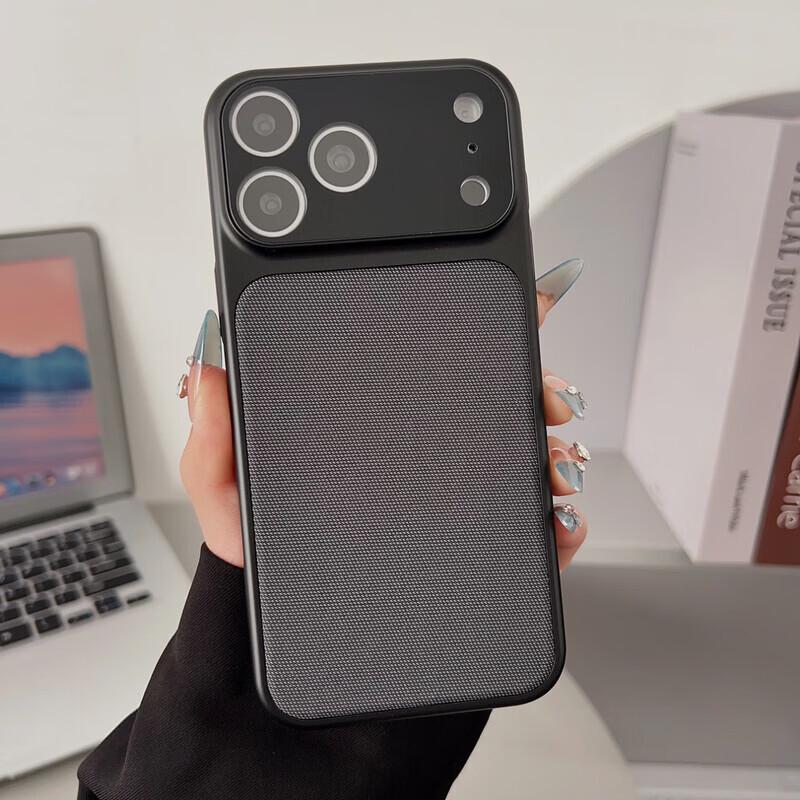Чехол Apple iPhone 17 Pro из технологичной ткани с MagSafe