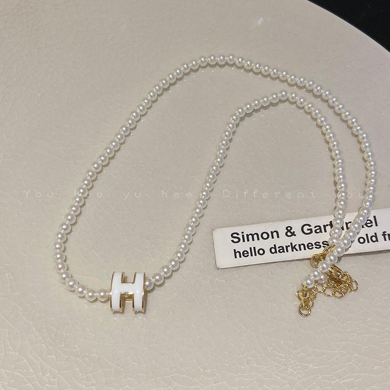

French Style Bow Female Clavicle Chain Best Selling Small Rice-Shaped Beads Letter H Pearl Necklace