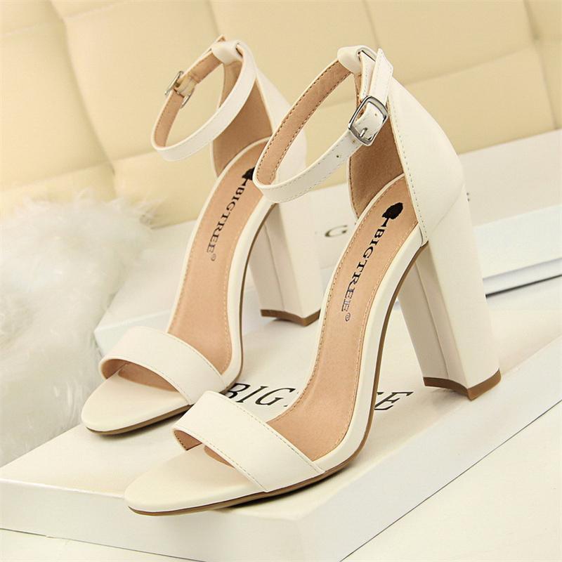 Mode Sommer Mode Schlicht Klassisch Damen Wildleder Offene Zehen Hohe Absätze Sandalen Gelb Gladiator Quadratische Absätze Plateau Schuhe