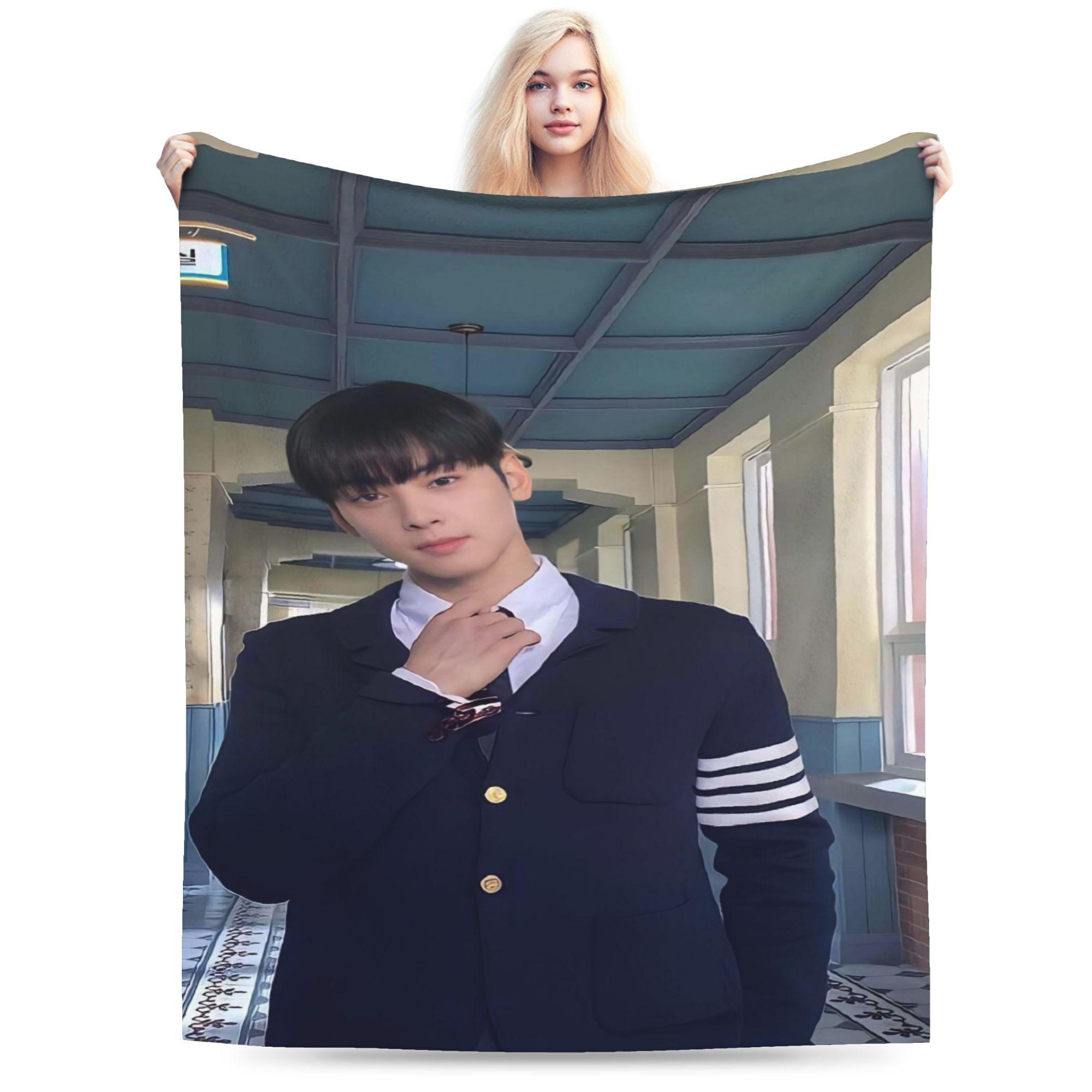 

Cha Eun Woo Flannel Blanket Winter Warm Soft Throw Blanket for Child Home Decor Fluffy Bedspread Sofa Bed Cover 75cmx90cm