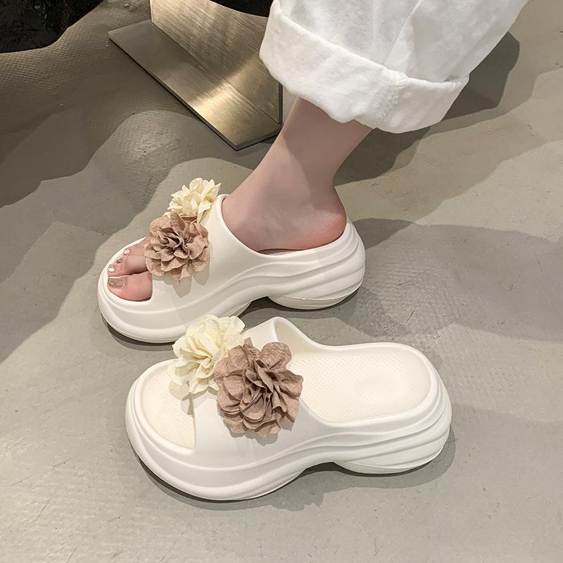 

Наступить на дерьмо, ощущение толстой подошвы, шлепанцы женские лето 2025 новые толстоподошвенные цветочные пляжные туфли жмут ноги, женские, для ношения на улице в прохладную погоду 36/37 белый