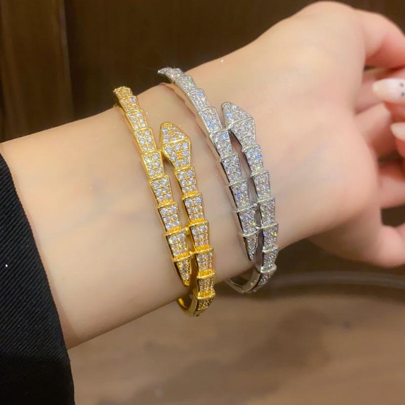 Bracciale Serpente Placcato Oro 18K con Zirconi - Bracciale Aperto di Lusso per uno Stile Versatile da Donna