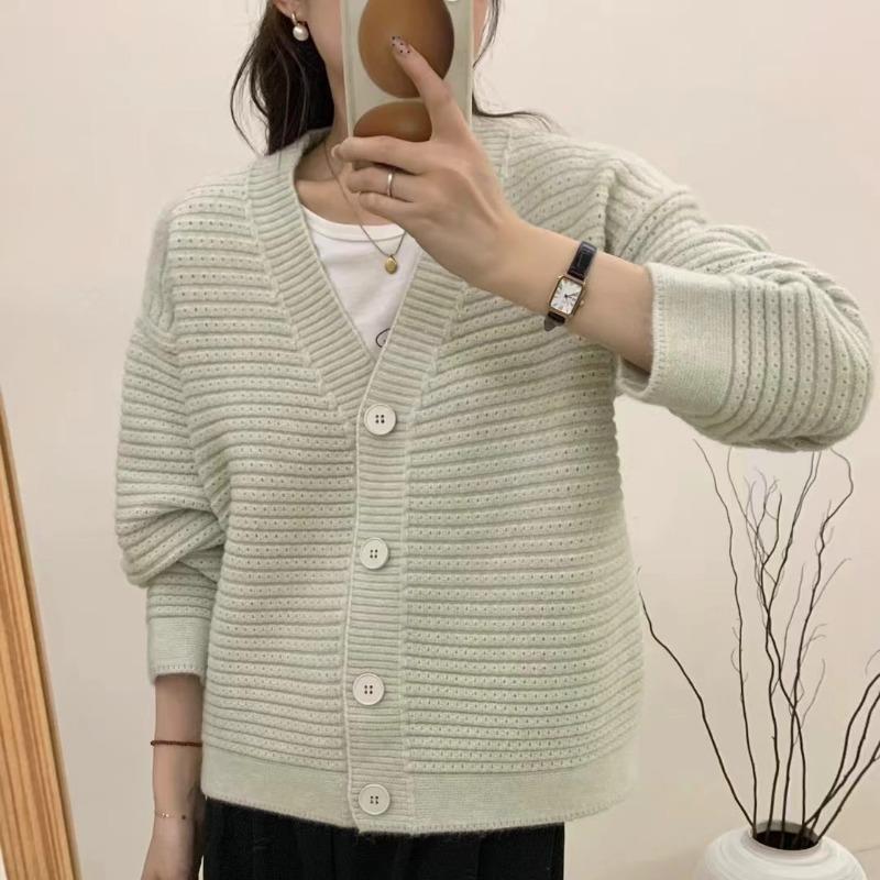 Simple V-neck Sweater Jacket Women's Autumn and Winter New Loose Soft Waxy Lazy Wind Knitted Cardigan Top