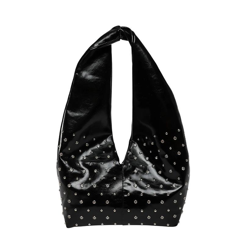 

Original European And American Metal Rivet Large Capacity Shoulder Bags Fashionable Personalized Light Luxury Women s Bag Trendy чёрный