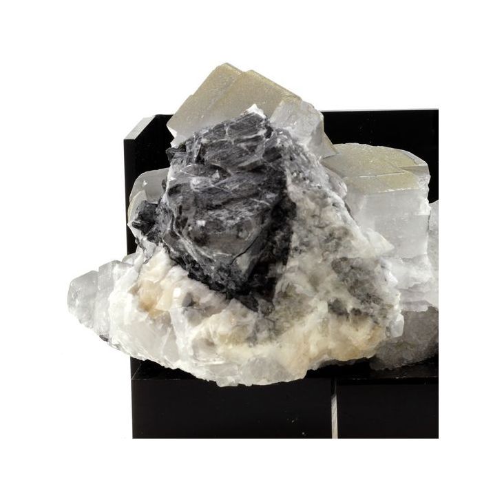 Pierres et Minéraux. Calcite + Pyrite. 5623.0 ct. Manaoshan Mine, Hunan, Chine.