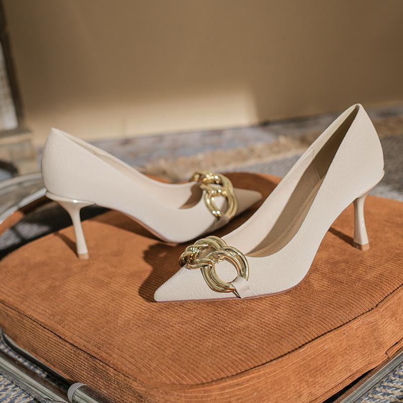 

85506 high heels women s spring 2025 new European and American style metal chain pointed head shallow mouth stiletto shoes 39