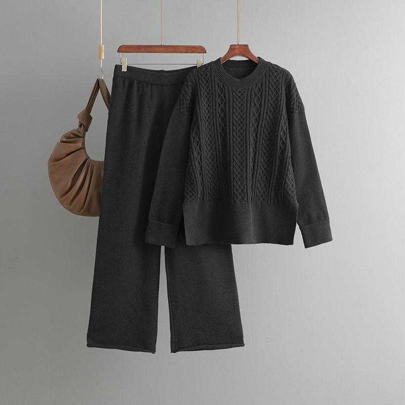 Large size women's knitted fashion suit women's, autumn and winter new twist sweater + casual pants two-piece set