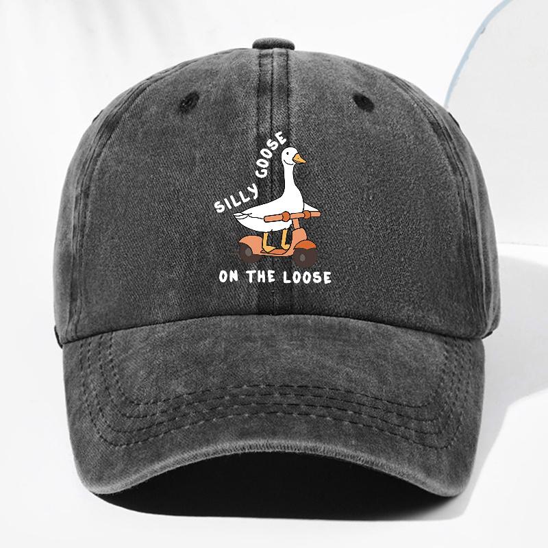 Unisex SILLY GOOSE ON THE LOOSE Large White Goose Print Washed Vintage Baseball Cap Fashionable Outdoor Hat for Men and Women