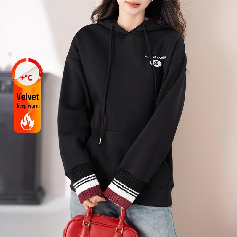 Demana Women s Printed Hooded Sweatshirt M