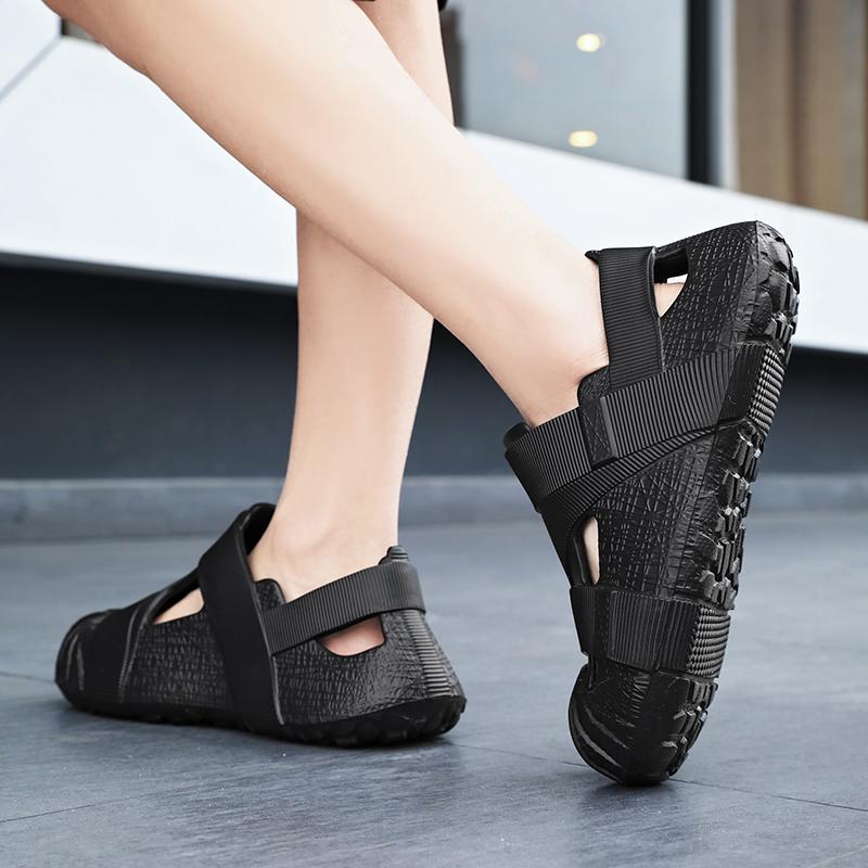 2026 Summer New Trend Breathable Lightweight Niche Hole Toe Slippers Casual Comfortable Sandals 39 чёрный