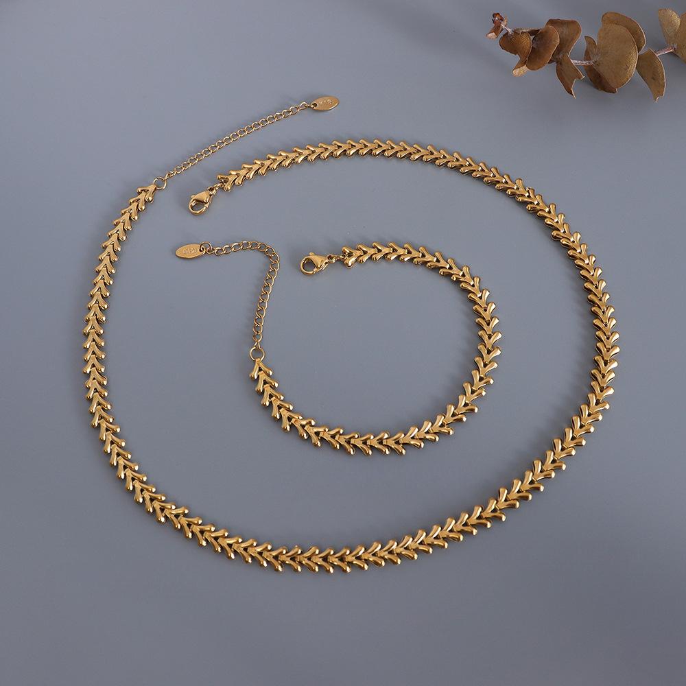 Marka Style Fashion Personality Leaf Necklace Clavicle Chain Bracelet Titanium Steel 18K Gold Jewelry Necklace Set