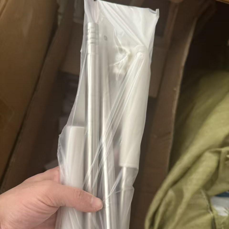 Hands-Free Mini Mop with Clip - Ideal for Bathroom Wall & Floor Cleaning, Wet Wipes Compatible