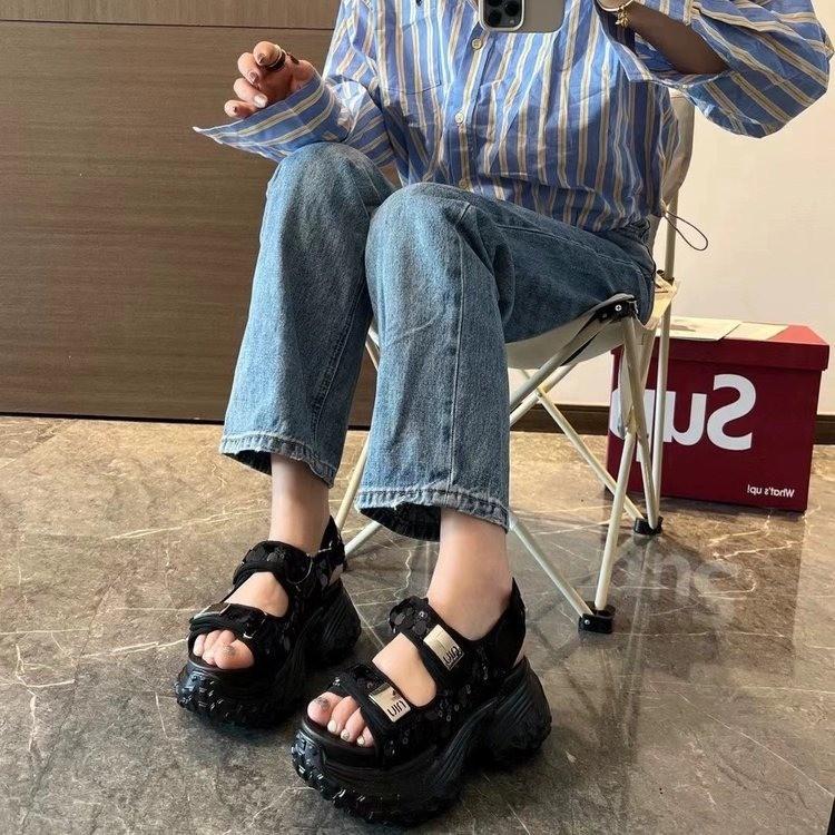 Sequined Beach Sandals Women's Summer Outer Wear New Year's New Rhinestone Thick-soled Muffin Durian Bottom Small Man Open Toe Cool