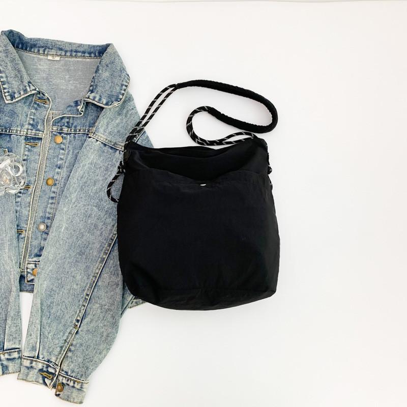 Stylish Casual Canvas Tote Bag For Women With Large Capacity For Daily Commuting