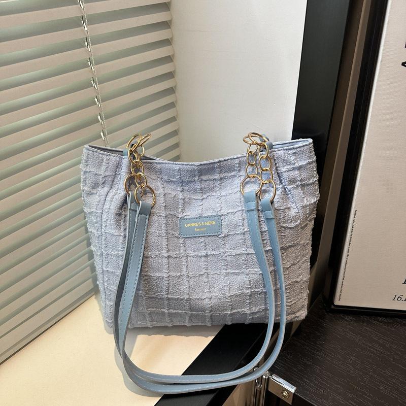 

Premium casual large-capacity versatile women s bag new handbag commuter tote bag shoulder armpit bag синій