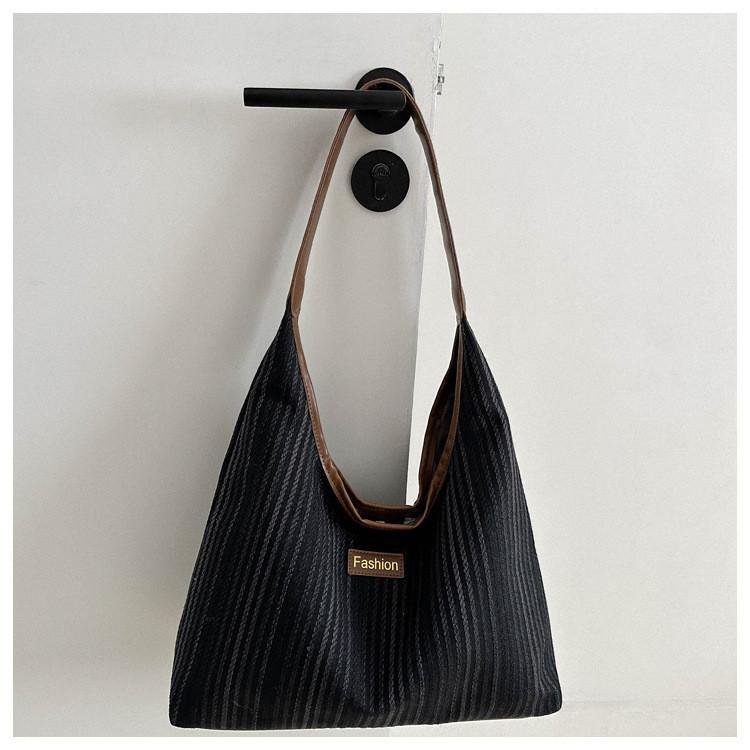 2024 Simple New Casual Winter Striped Nylon Stylish Large Capacity Single Shoulder Tote Bag Women