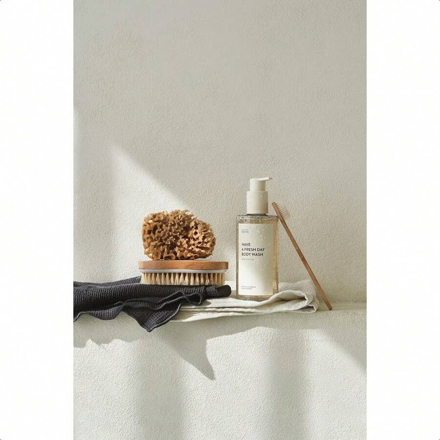 sioris Have A Fresh Day Body Wash 300ml/ Contain Natural Sulfactant AHA BHA Slightly Acid Sugar Vitamin Cleanser For Sensitive And Dry Skin Good