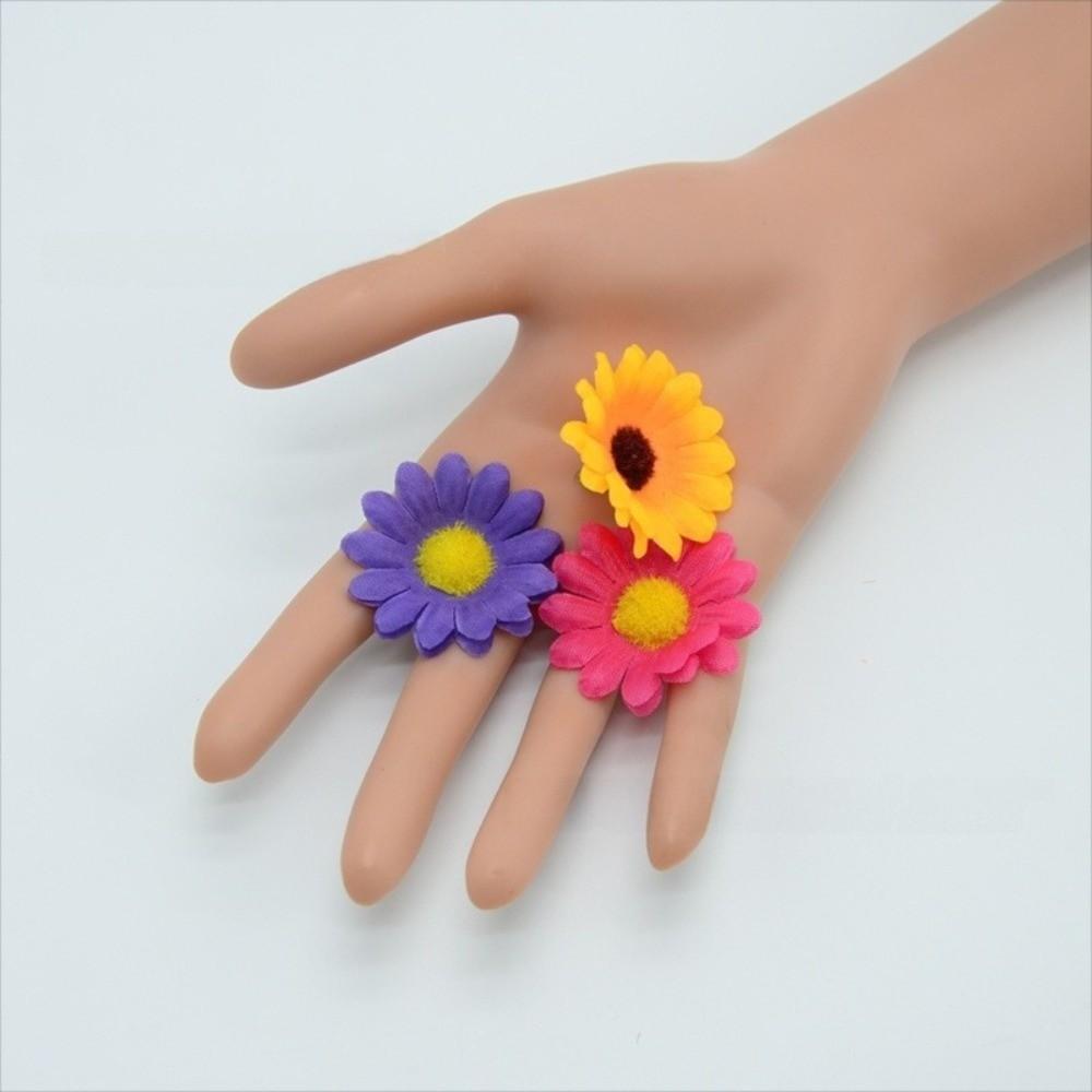 50pcs New Silk Daisy Artificial Sunflowers Fake Flower Brooch Simulated Mini Daisies Bracelet DIY Garland Parts Wedding Decor