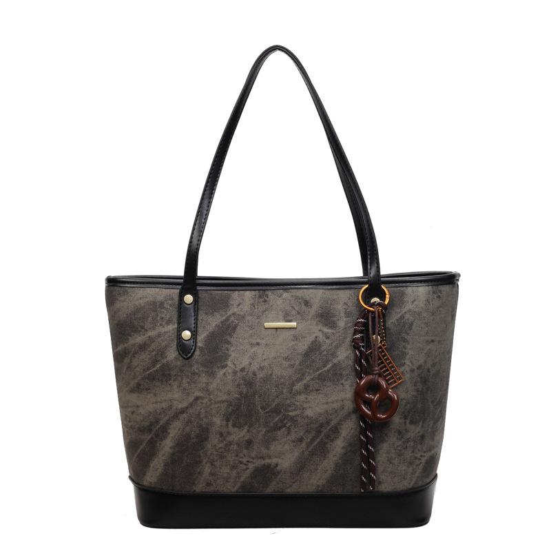 Large capacity versatile women's new retro casual armpit bag niche commuter shoulder bag