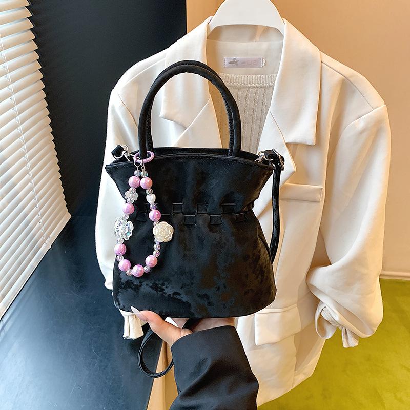 Niche Design Bag Women's New Fashion Shoulder Crossbody Bucket Bag High-end Commuter Handbag