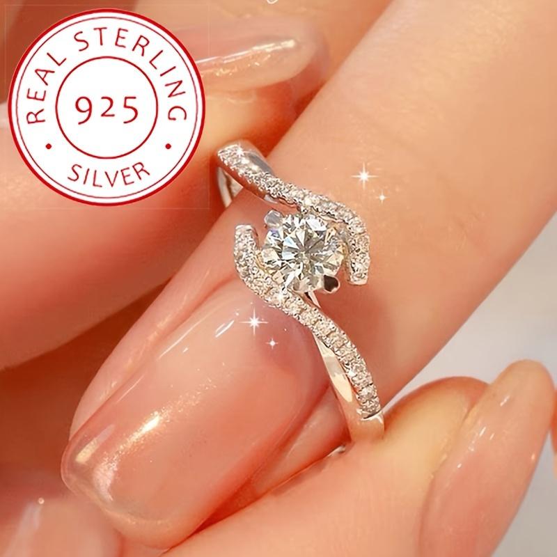 Elegant 925 sterling silver ring with diamond inlay, suitable for everyday wear and gift occasions, Valentine's Day jewelry, round engagement ring