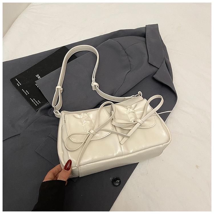 

Simple commuter shoulder messenger bag women s 2025 new trendy fashion niche small square bag large capacity double pocket bag белый