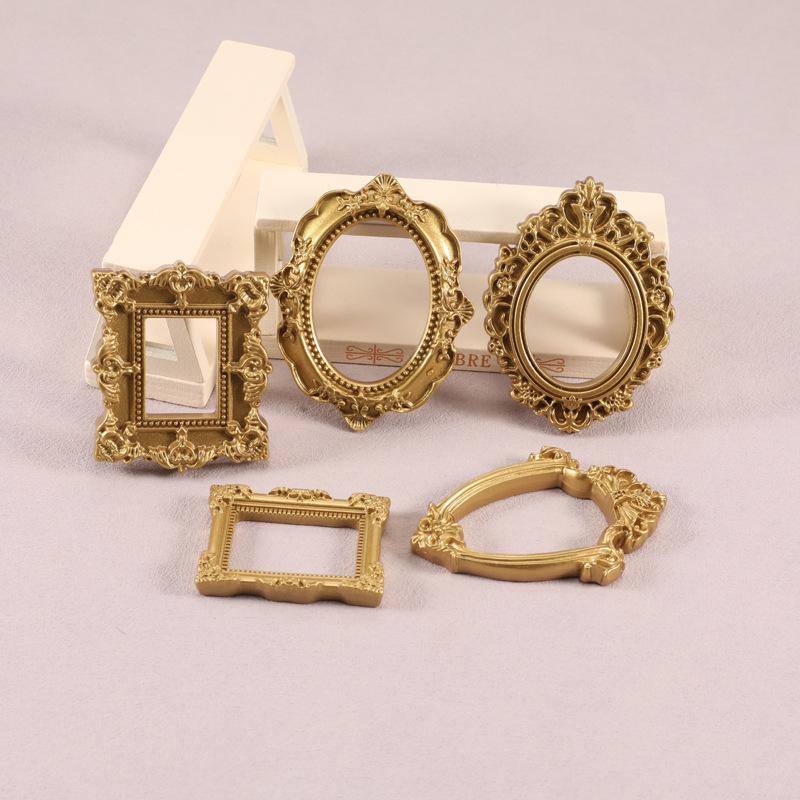 Vintage Mini Resin Picture Frames 5Pcs Baroque Design Small Photo Frames for Home Wall Wedding Xmas Ornament
