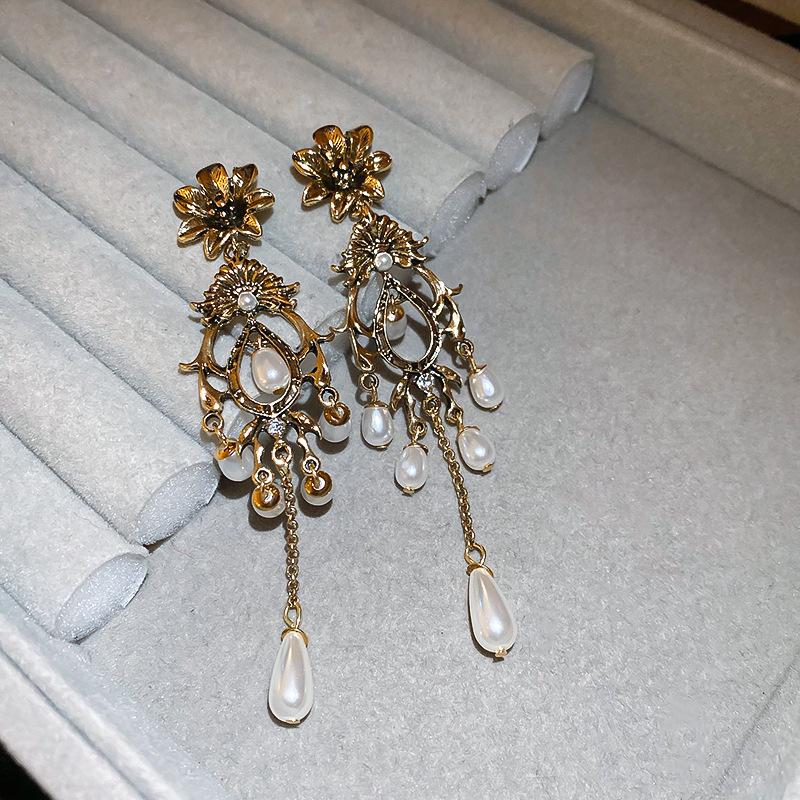 

Цветочные жемчужные серьги-подвески в виде капли воды, серьги в средневековом винтажном придворном стиле, серьги с легким роскошным темпераментом