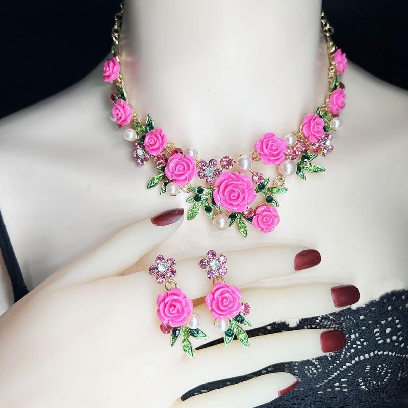 2026 Romantisches Rosenblüten Schmuckset Choker Halskette Ohrstecker für Damen Hochzeitsfeier Valentinstagsgeschenk