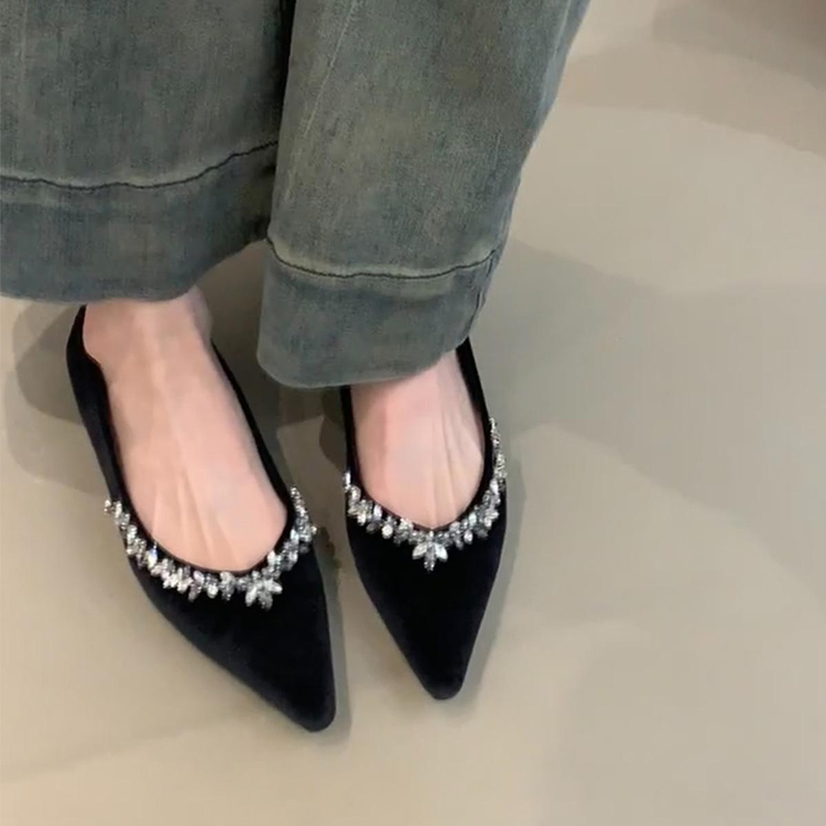 

New rhinestone flat-bottomed comfortable wedding shoes women s pointed head one-pedal temperament shallow mouth casual shoes 35 червоний