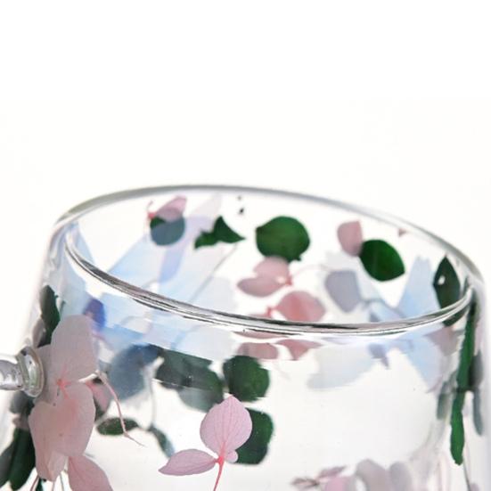 Doppelwandige Kaffeetassen Hochborosilikatglas Tassen mit buntem Blütenblatt-Design Isoliert Hitzebeständig Tee Latte Tassen mit Henkel