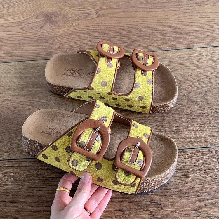 

Fashion Women s Slippers 2025 New Summer Vintage Height Increase Outdoor Sandals Comfortable Non Slip Fashion Buckle Strap Casual Flats 40 жёлтый