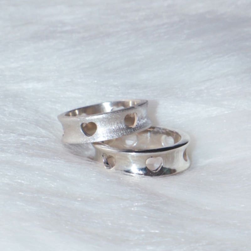 LOASI heart hole circle ring
