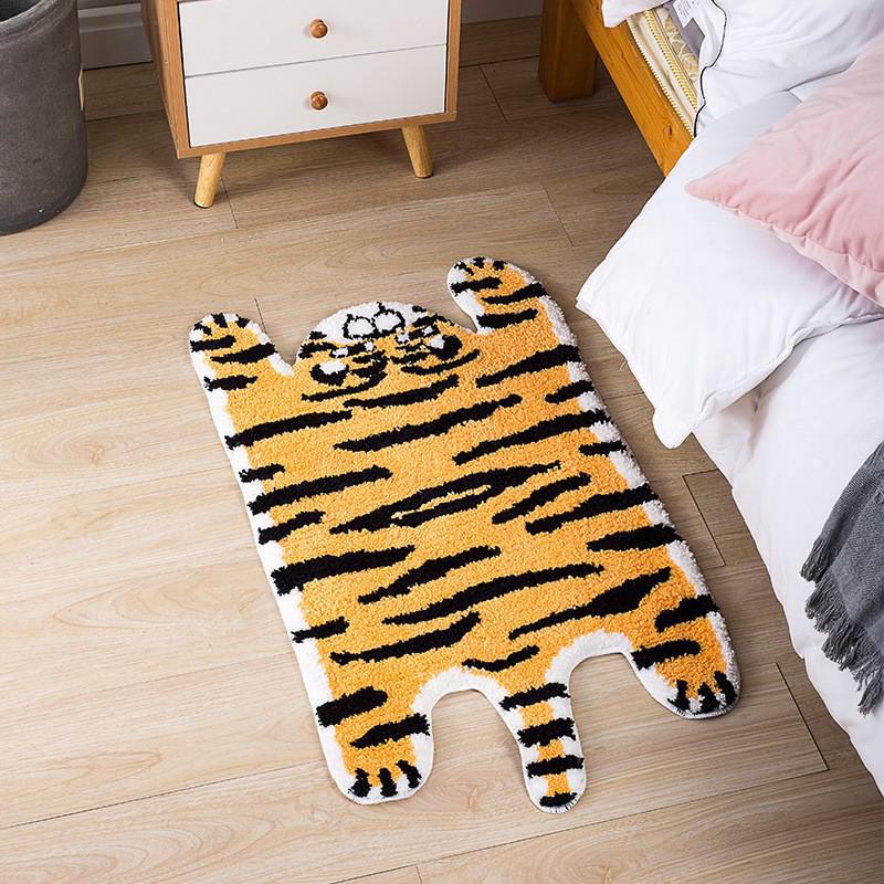 Water-Absorbent Non-Slip Cartoon Tiger Rug: Tufted, Thickened Carpet for Bathroom, Bedroom or Bedside