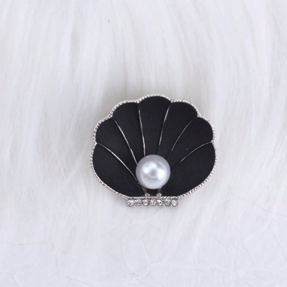Women's Brooch - Pearl Inlaid Style, Retro Elegant & Fashion Creative, Exquisite Craftsmanship, Embellishes Bags, Ideal for Gift
