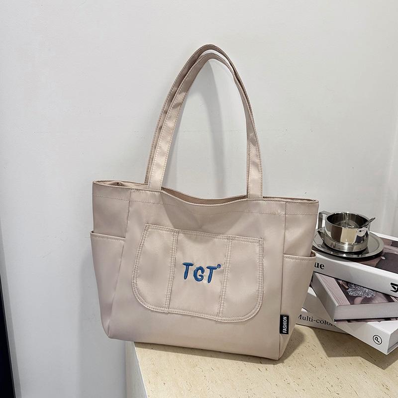 

Легкая и модная женская сумка-тоут, нишевый дизайн, уличная дорожная сумка, новая однотонная наплечная женская сумка хаки