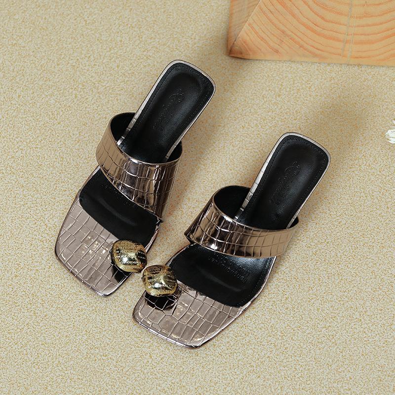 Square head metal buckle cover toe pinch high heel slippers women's summer wear 2025 new silver stiletto temperament one-word drag