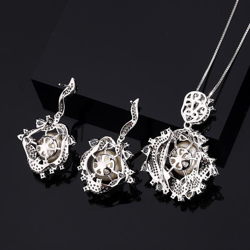 New Fashionable Women's Light Luxury Design Pendant Set Simulation Pearl Earnail Set Holiday Gift Party