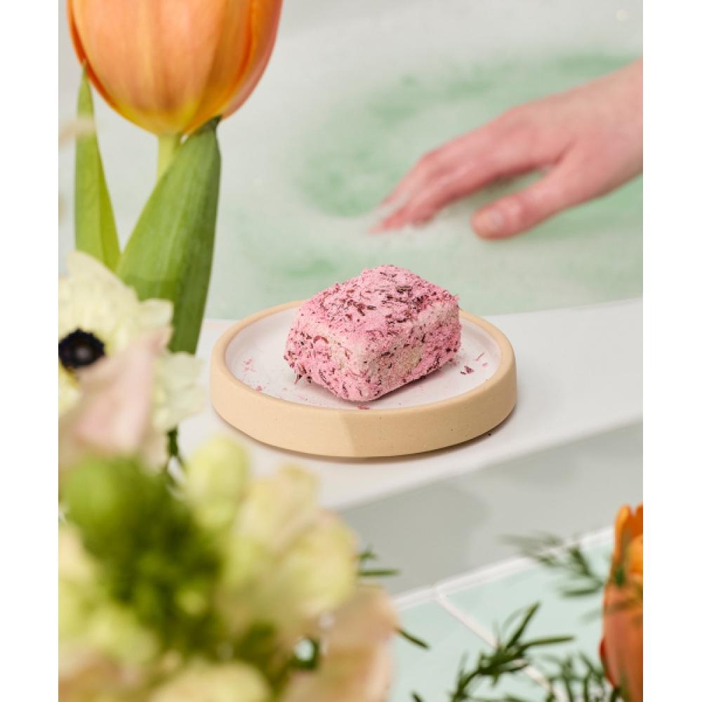 Lush [mothers] Cherry Pie 45g   Body Scrub NONE