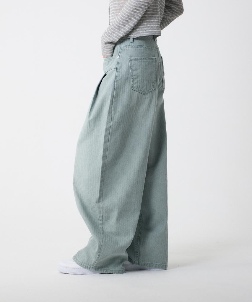 UNKNOWN PLANET Side Cut Tuck Pleat Wide Pigment Cotton Pants Green