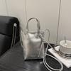 Small bag for mobile phone, women's fashion versatile silver high sense  new summer portable shoulder messenger bag