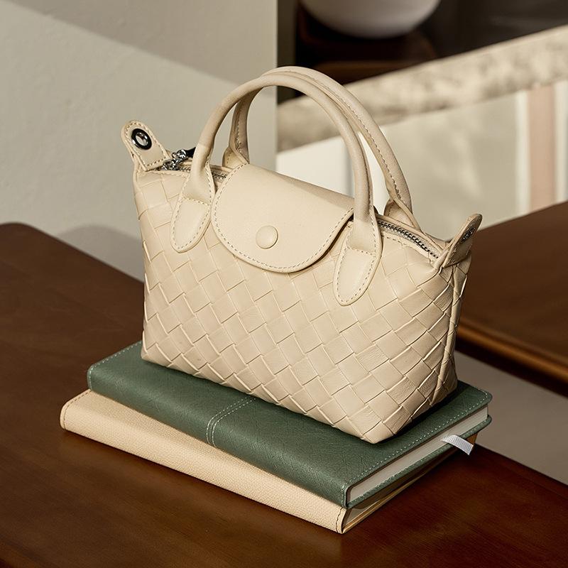 Niche Design Leather Bag Fashion Leather Woven Women's Bag Dumpling Bag Mobile Phone Bag Crossbody Bag