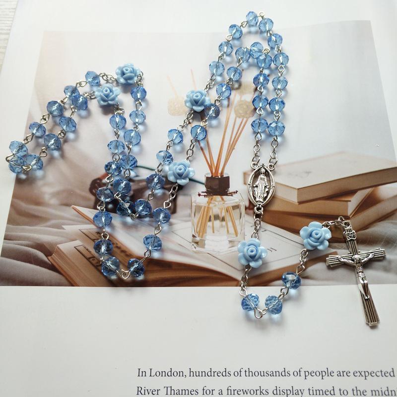 

QIGO Pink Rose Crystal Rosary Necklace Catholic Vintage Cross Pendant Long Necklace Religious Jewelry синий