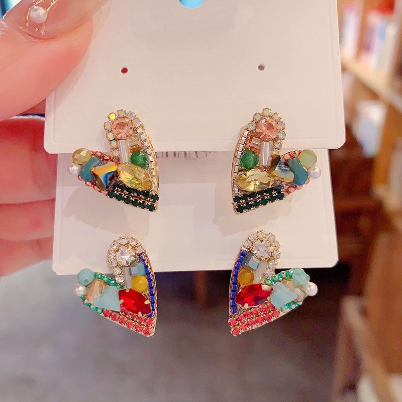 Handmade Crystal Heart Earrings - Japanese & Korean Inspired, Unique Design with Silver Needles, Popular Online Fashion Accessory.