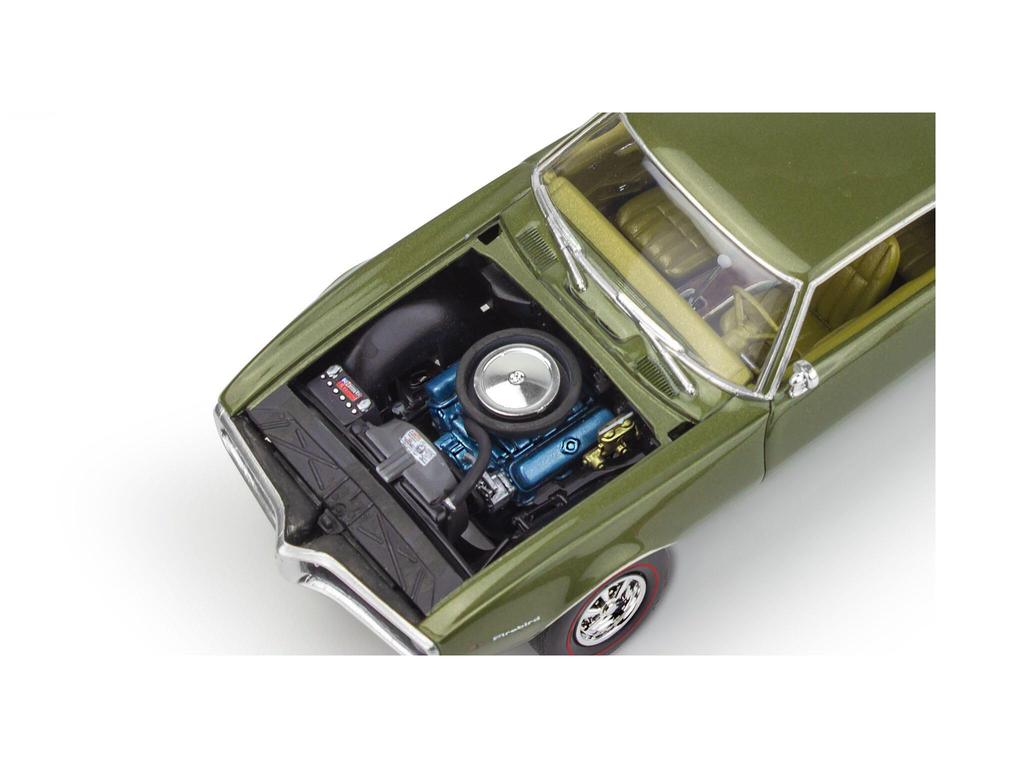 American Level 68 Firebird Plastic Model 14545 1/25