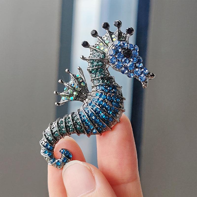 Creative Glittery Seahorse Brooch Pins Women Full  Hippocampus Brooches Classic Animal Badge Jewelry Accessories Gifts