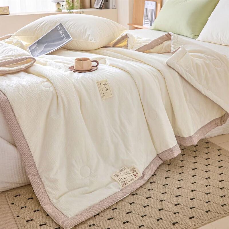 Belle Anna Skin-Friendly Soybean Summer Quilt