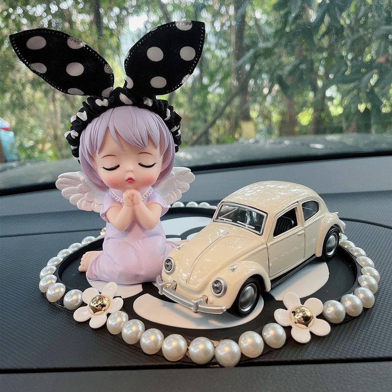 Chic In-Car Ornaments: Beautiful Aromatherapy Decorations